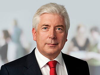 Alex White confirms bid for La...